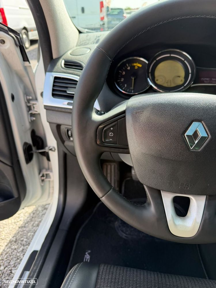 Renault Mégane Coupe 1.5 dCi Dynamique - 17