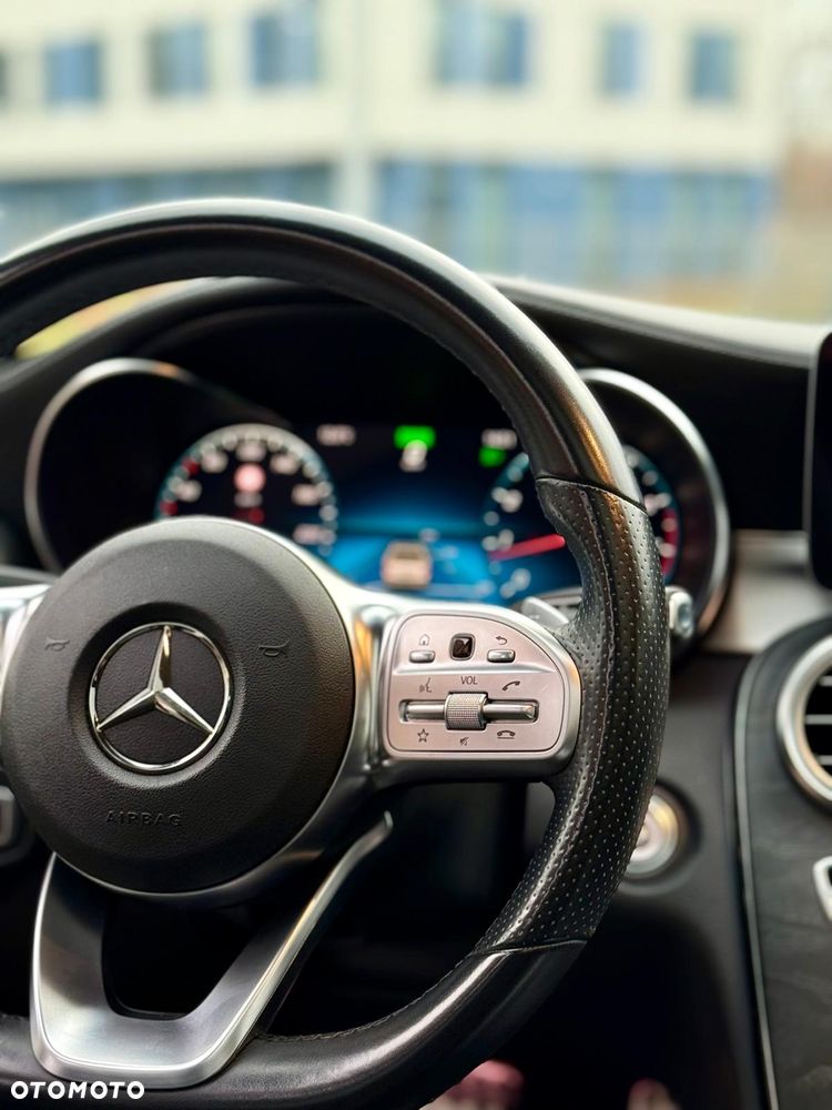 Mercedes-Benz Klasa C 200 4Matic 9G-TRONIC - 23