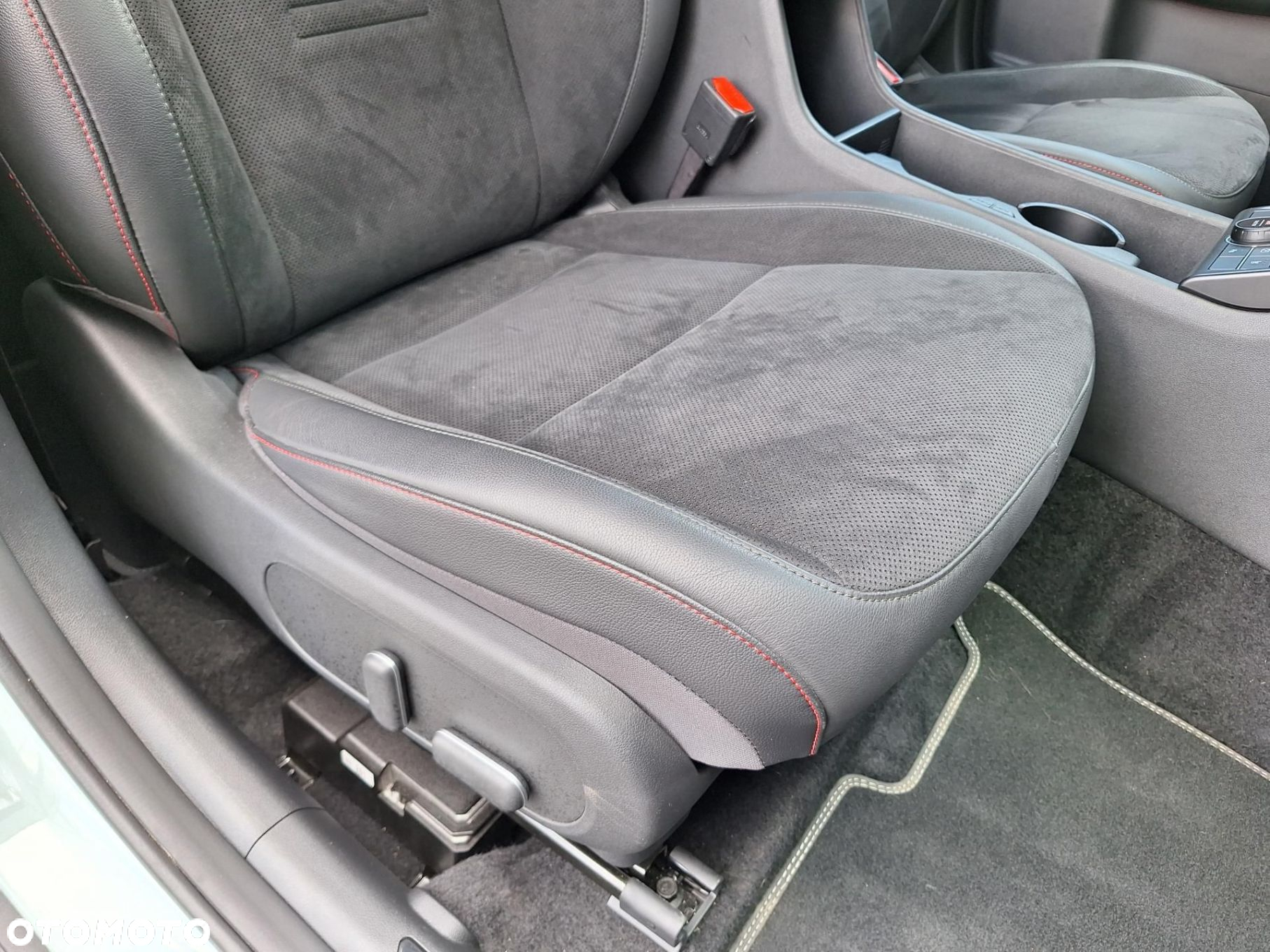 Hyundai Kona - 16