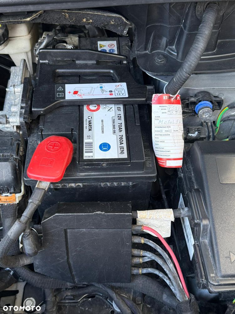 Peugeot 5008 1.5 BlueHDi GT Pack S&S EAT8 - 26