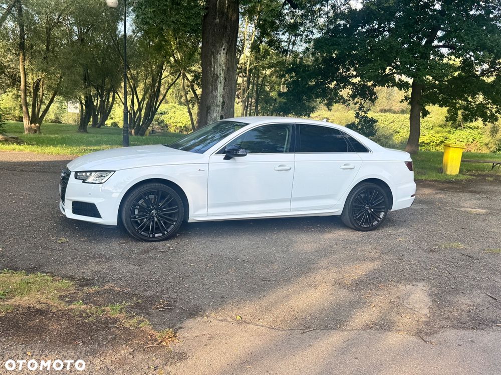 Audi A4 Limousine - 1