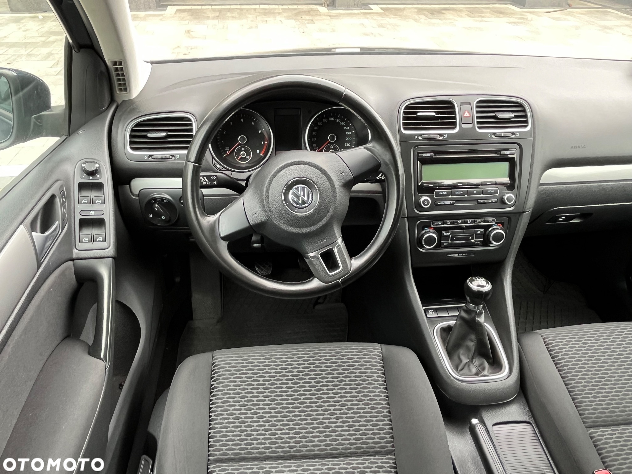 Volkswagen Golf VI 1.6 Highline - 17