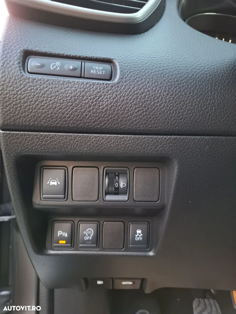 Nissan Qashqai 1.6 DCI N-Connecta - 22