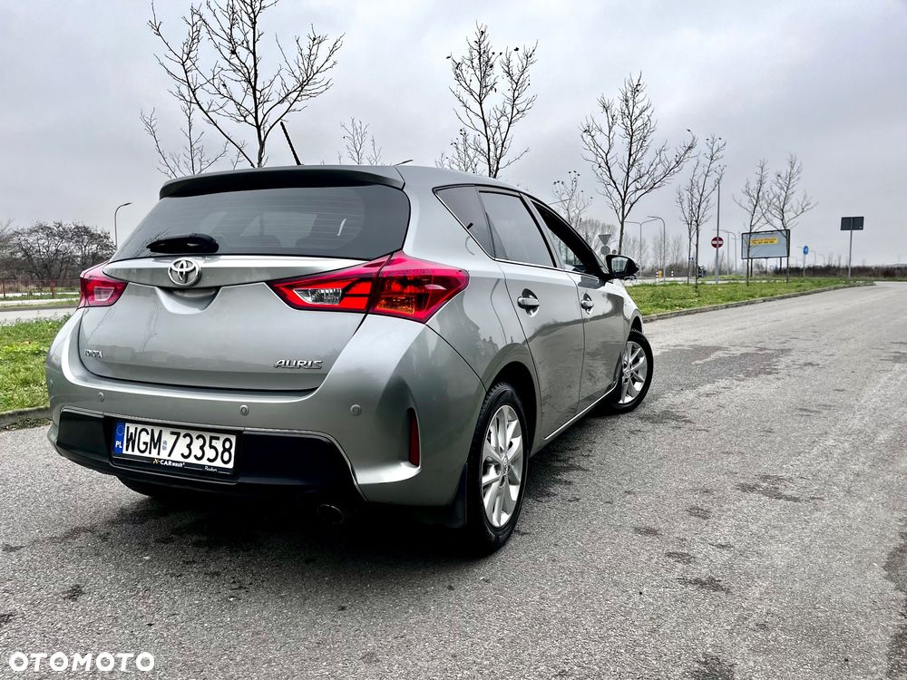 Toyota Auris 1.6 Premium Start - 11