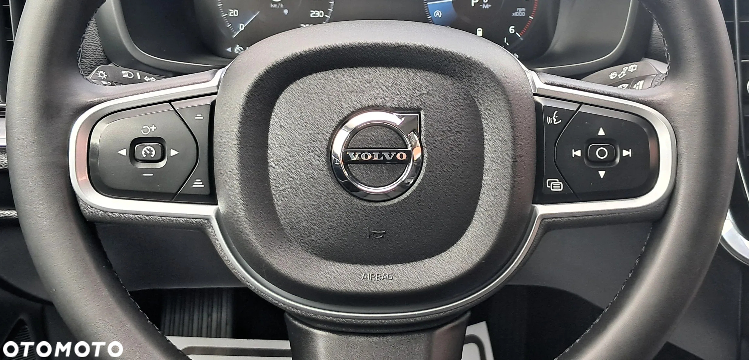 Volvo V60 B4 D Geartronic Momentum - 26