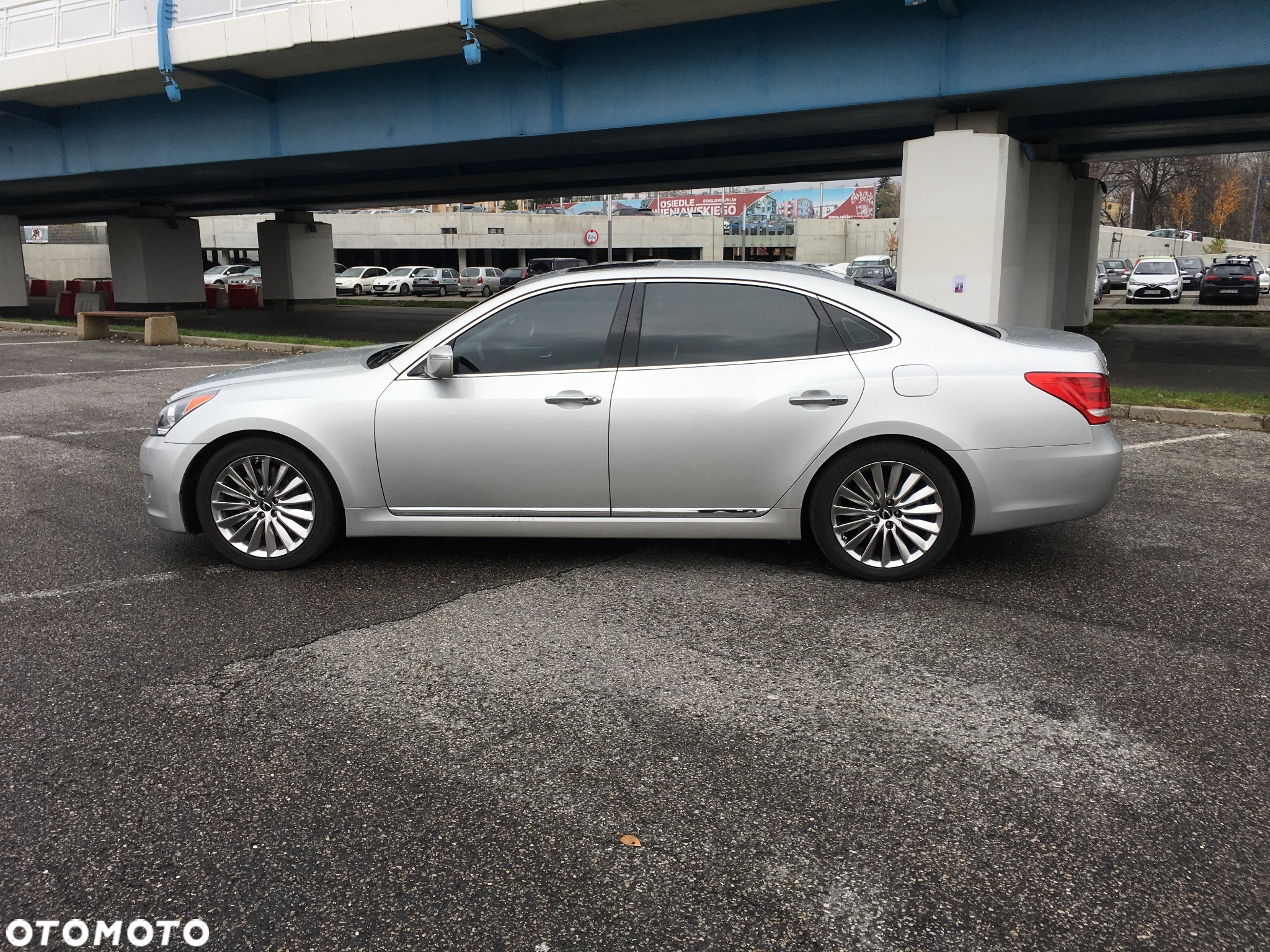 Hyundai Equus - 8