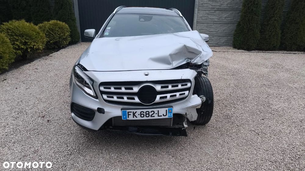 Mercedes-Benz GLA 180 7G-DCT AMG Line - 6