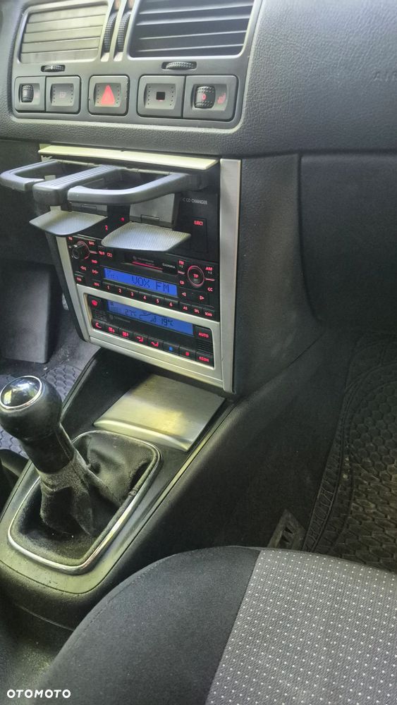 Volkswagen Bora Variant 2.0 - 10