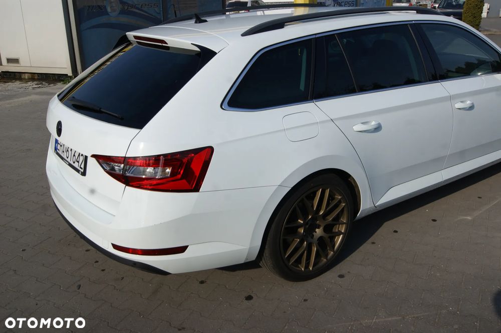 Skoda Superb 2.0 TDI Ambition - 6