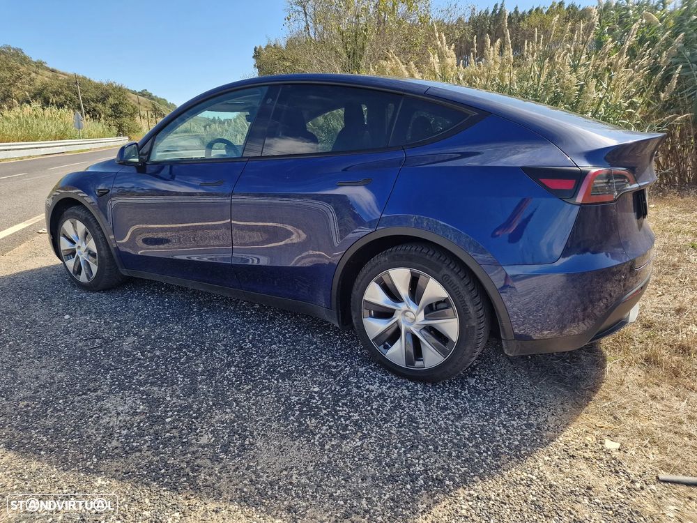 Tesla Model Y Long Range Dual Motor AWD - 6