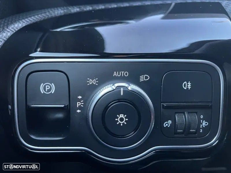 Mercedes-Benz A 180 d Style Plus Aut. - 41