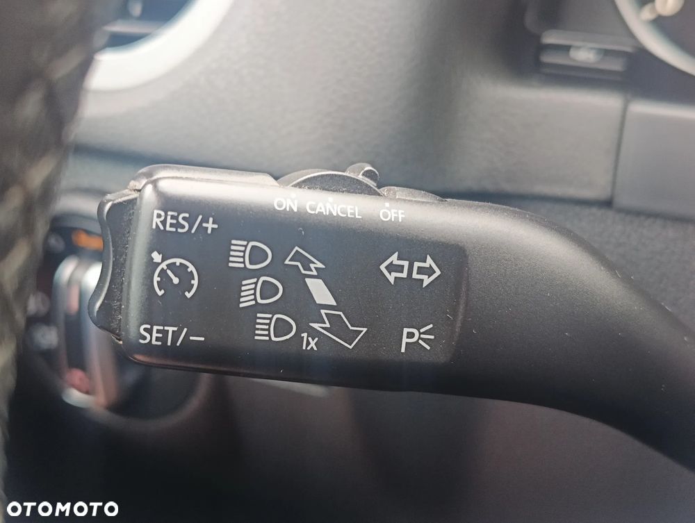 Volkswagen Tiguan 2.0 TDI DPF BlueMotion Technology Sport & Style - 34