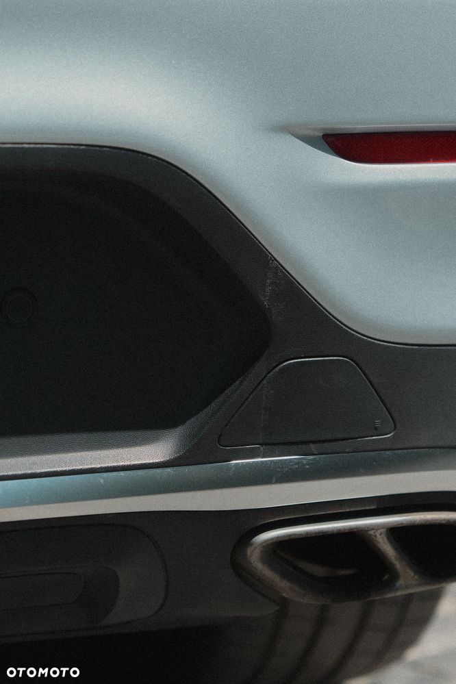 Mercedes-Benz GLC - 32