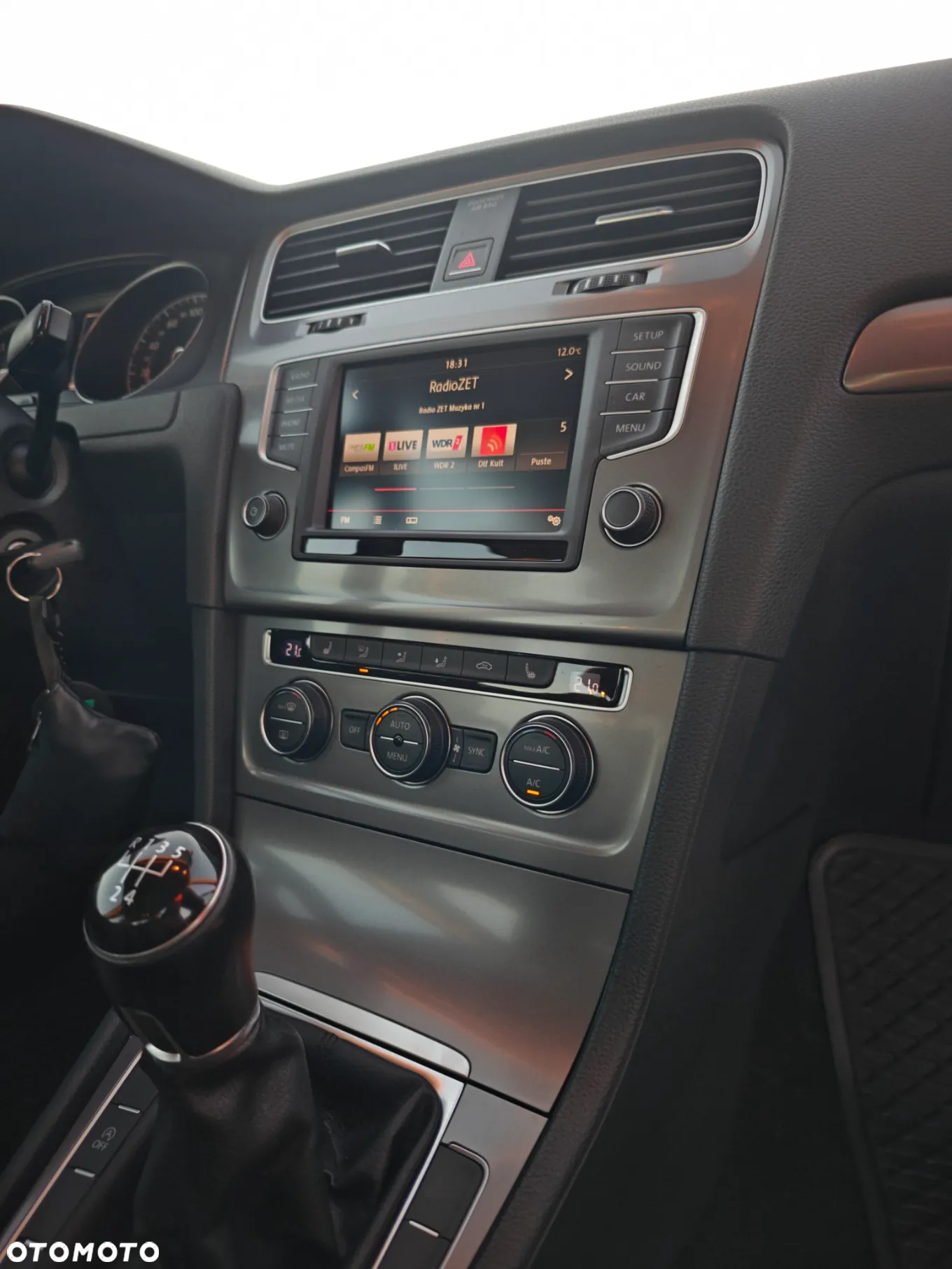 Volkswagen Golf - 8