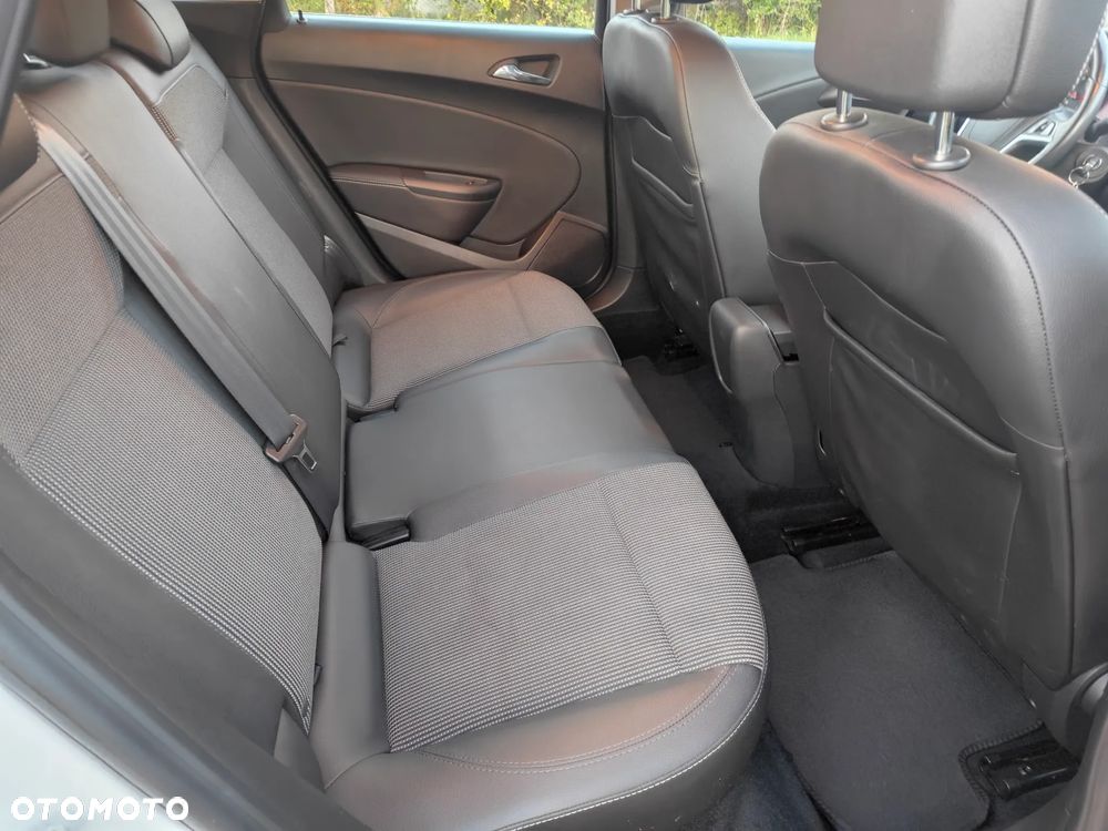 Opel Astra 1.6 D Start/Stop ON - 26