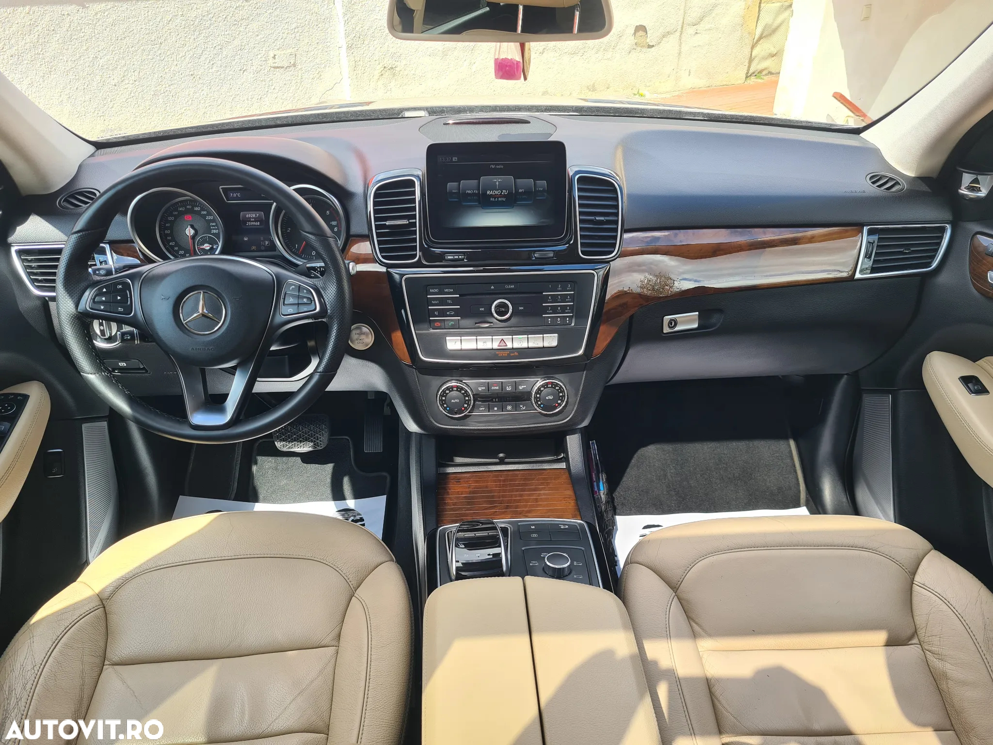 Mercedes-Benz GLE 350 d 4MATIC - 9