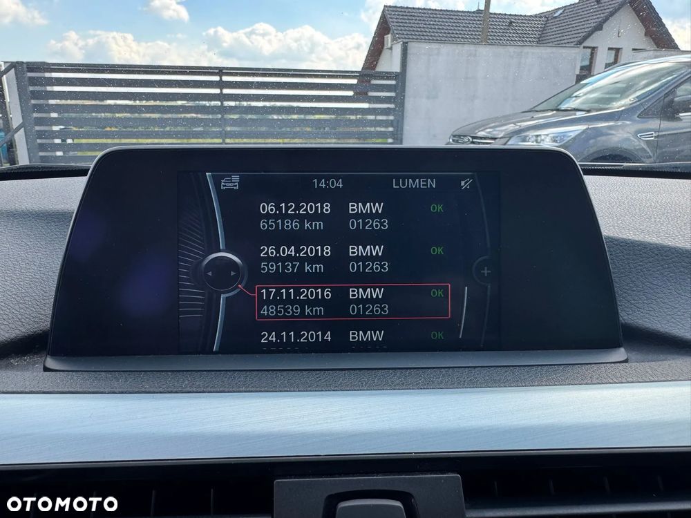 BMW Seria 3 318d Luxury Line - 26