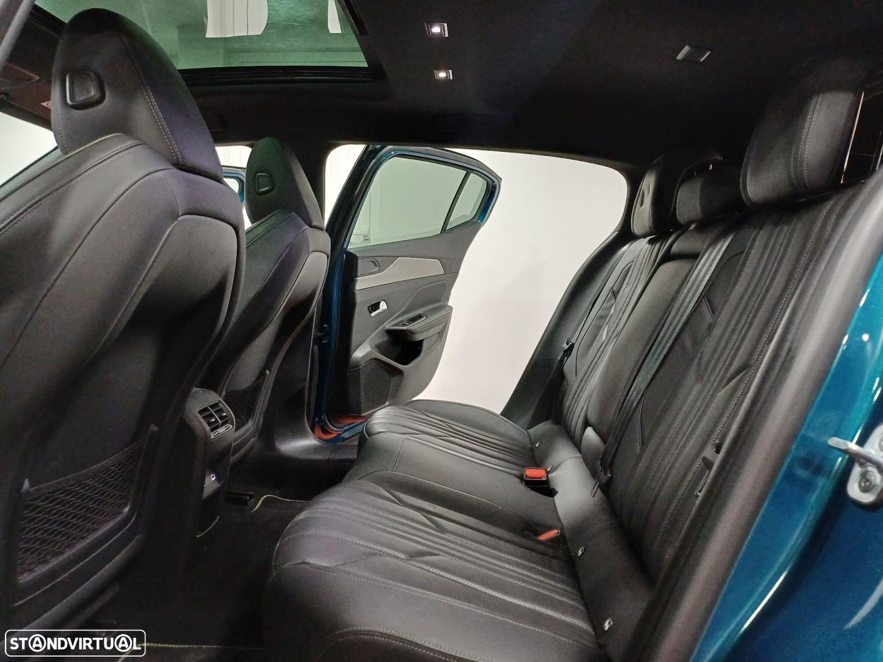 Peugeot 408 - 12