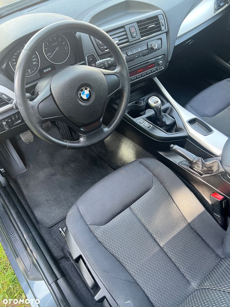 BMW Seria 1 114i - 13