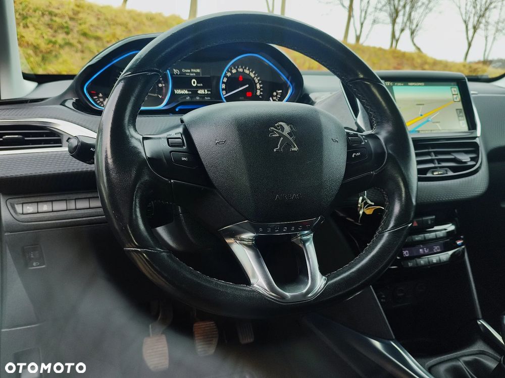 Peugeot 2008 1.6 VTi Allure - 19