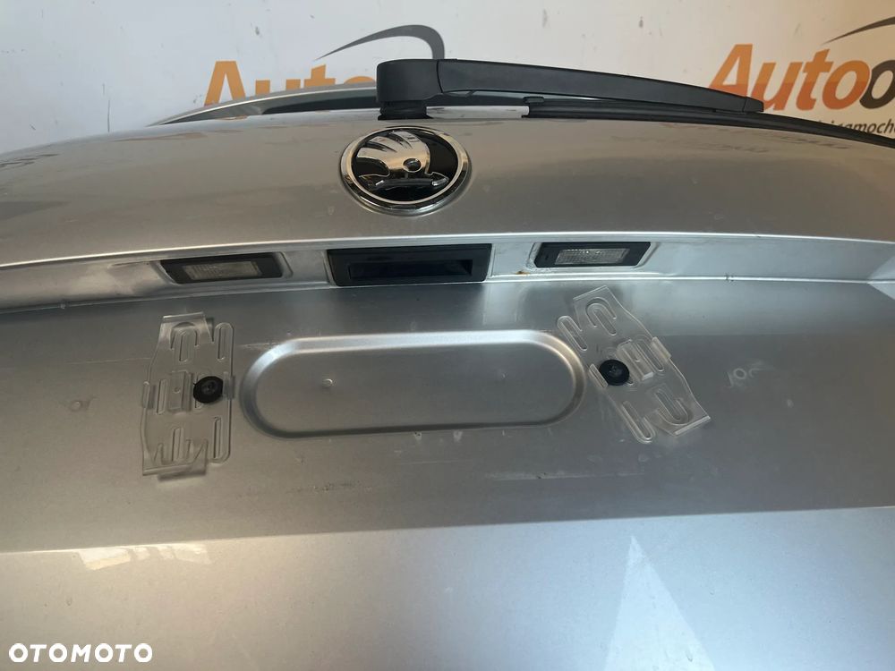 Klapa bagażnika SKODA OCTAVIA III 3 kombi tył LA7W - 6