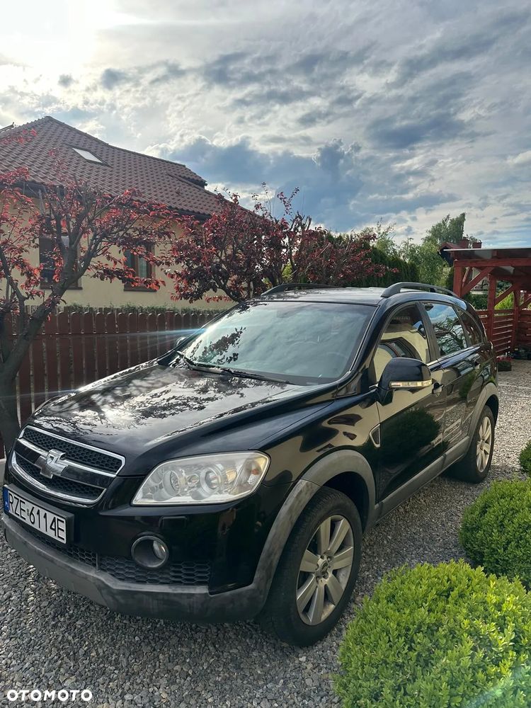 Chevrolet Captiva 2.0 d LT medium - 4