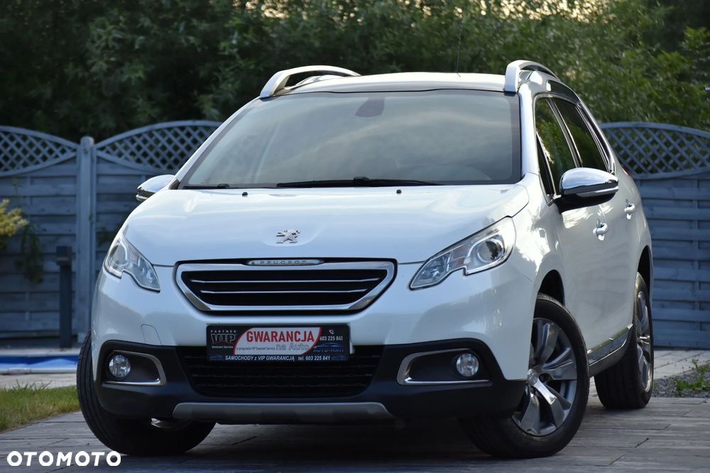 Peugeot 2008 BlueHDi 100 STOP & START Style - 4