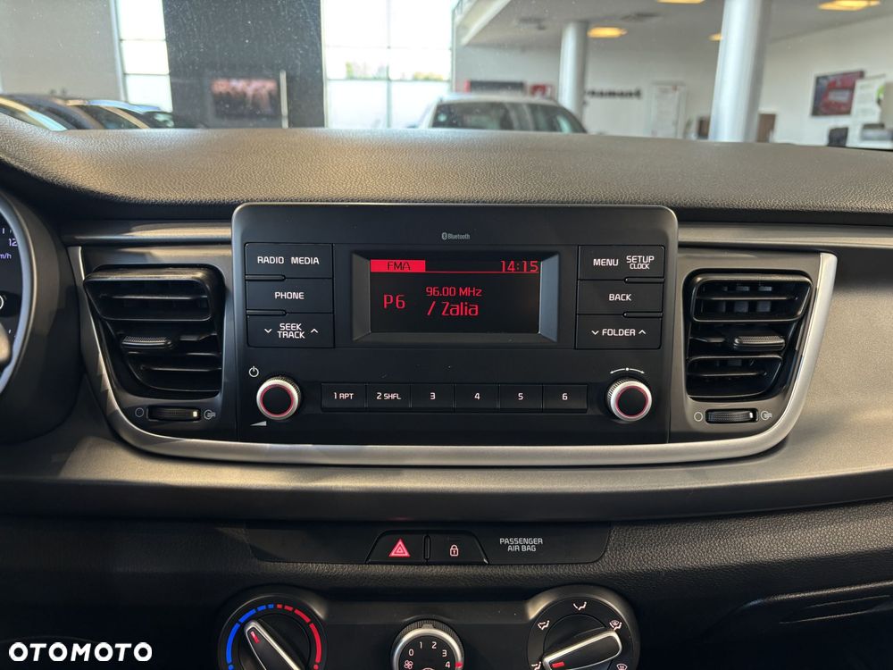 Kia Rio - 21