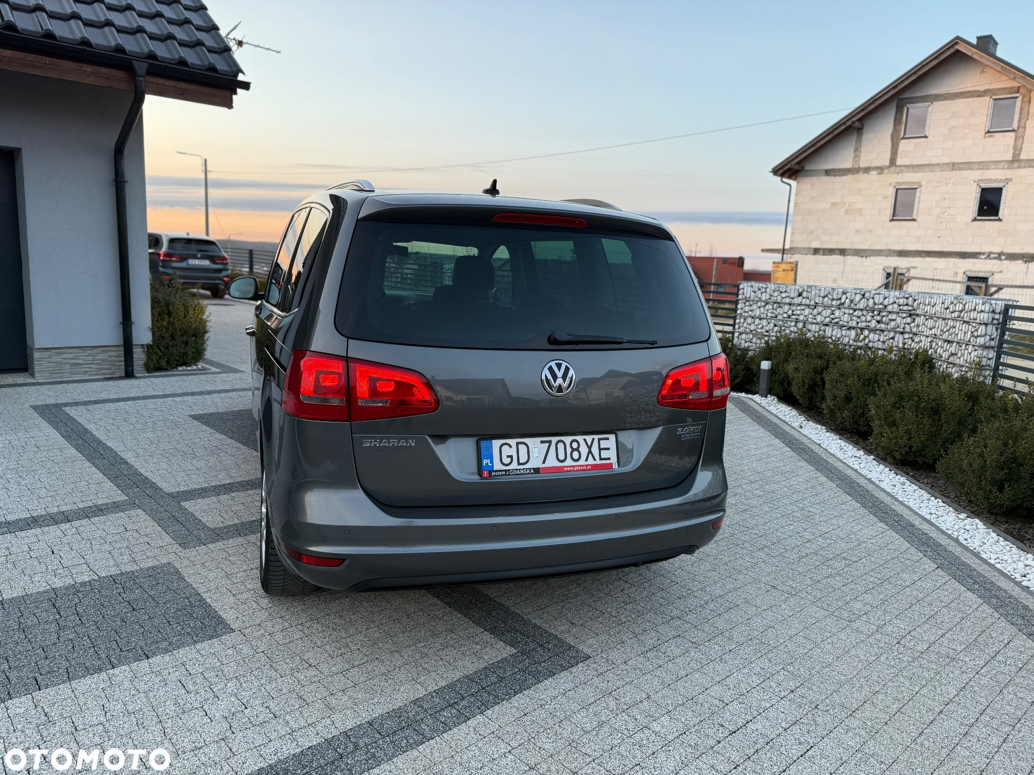 Volkswagen Sharan 2.0 TDI Highline DSG - 9