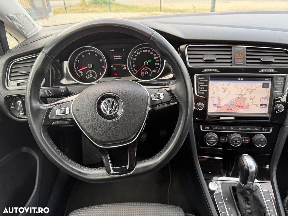Volkswagen Golf - 15
