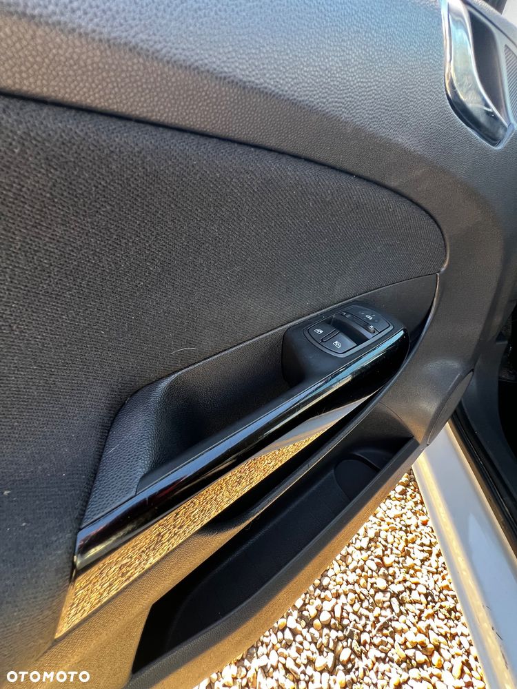 Opel Corsa 1.4 16V Color Race - 7