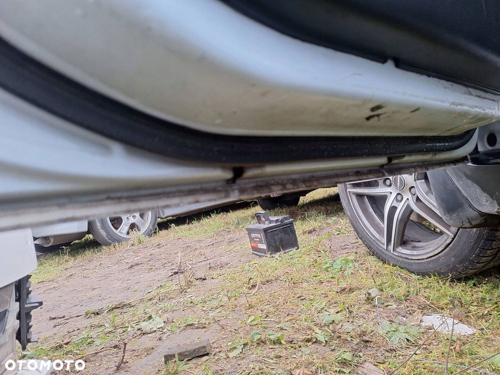 DRZWI KOMPLETNE LEWY PRZÓD KIA SPORTAGE III 10-14r LAK: WD - 3