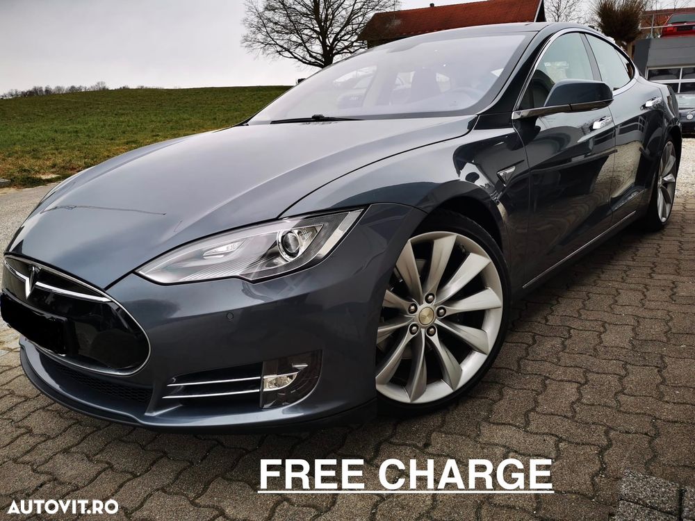 Tesla Model S - 1