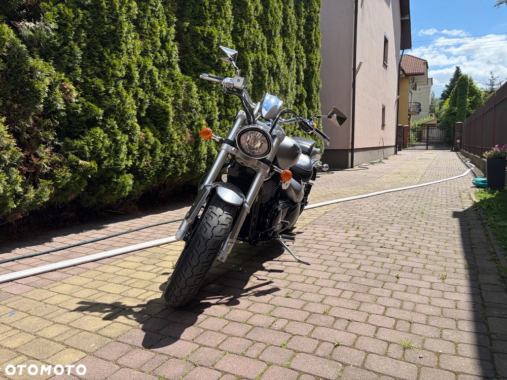 Suzuki Intruder - 2