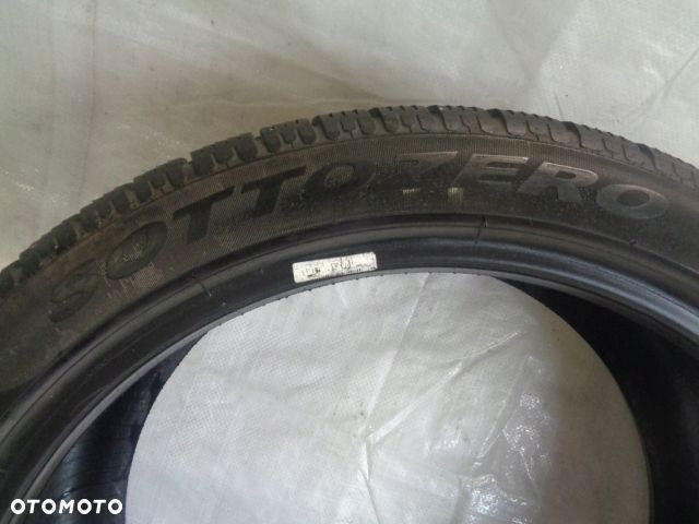 2X Pirelli Winter SottoZero 235/40R19 96W XL AM9 - 9