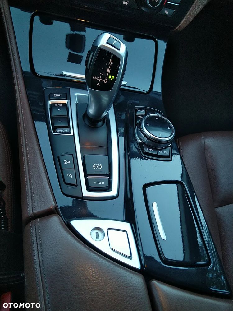 BMW Seria 5 530d xDrive - 25
