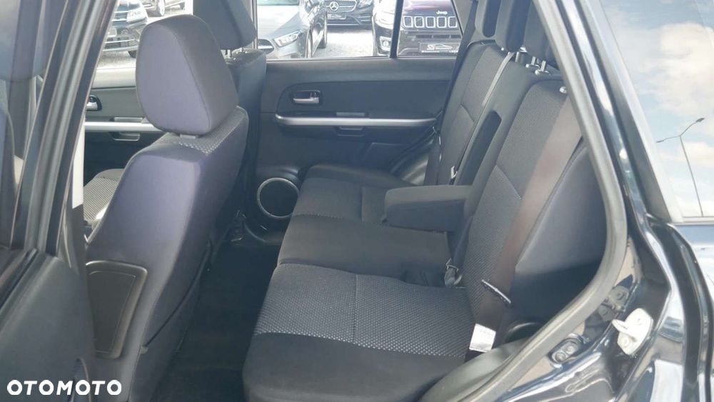 Suzuki Grand Vitara - 12
