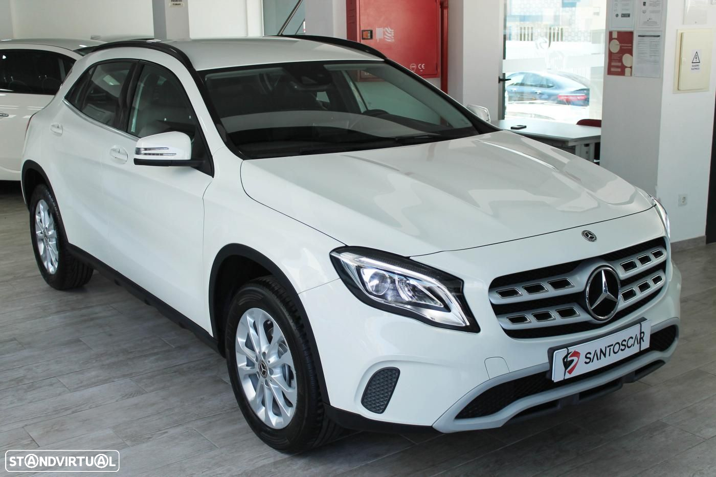 Mercedes-Benz GLA 180 d 7G-DCT - 6