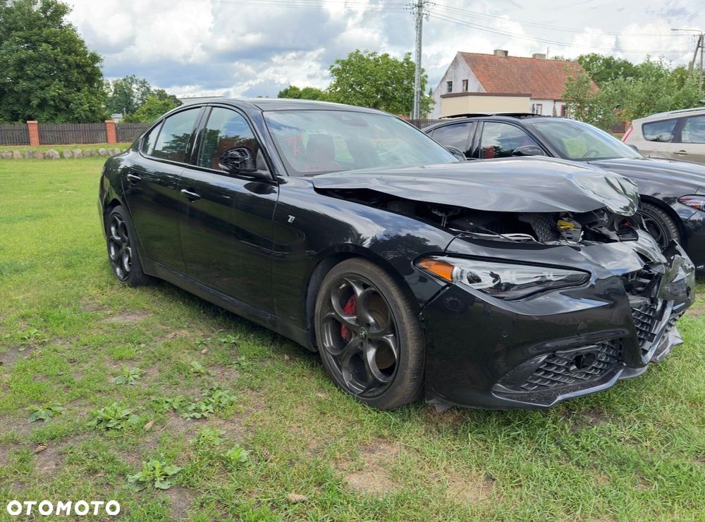 Alfa Romeo Giulia 2.0 Turbo 16V AT8 Veloce - 5