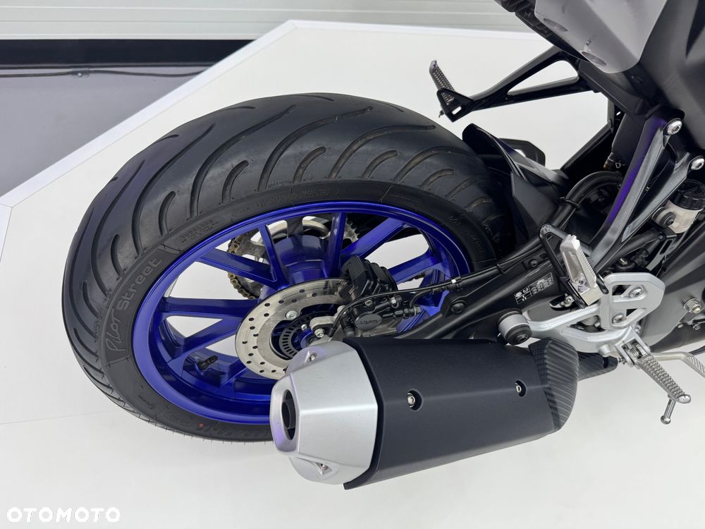 Yamaha MT - 28