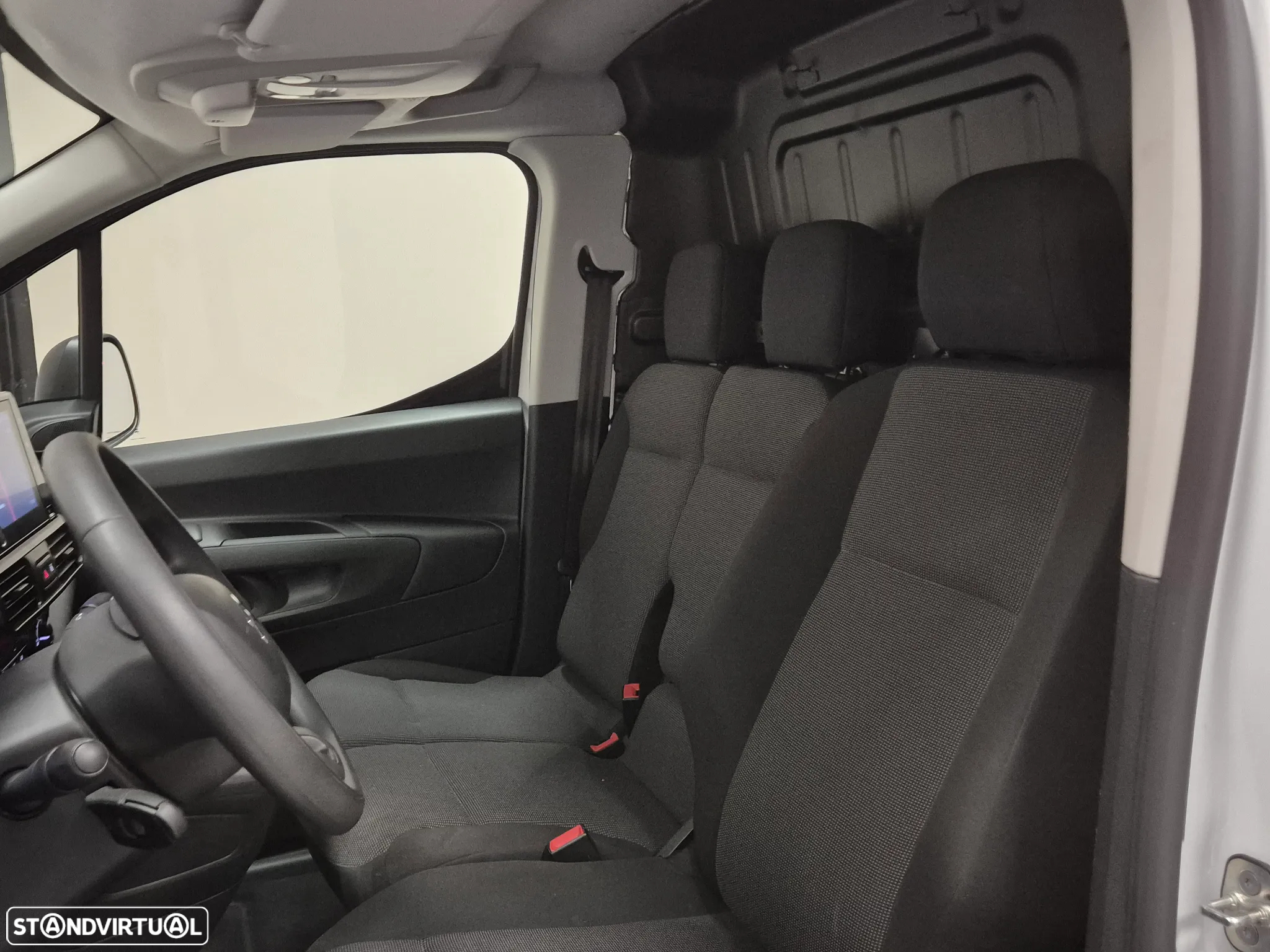 Citroën Berlingo 1.5 BlueHDI  (3 LUG) Caixa de 6 Vel. - 26