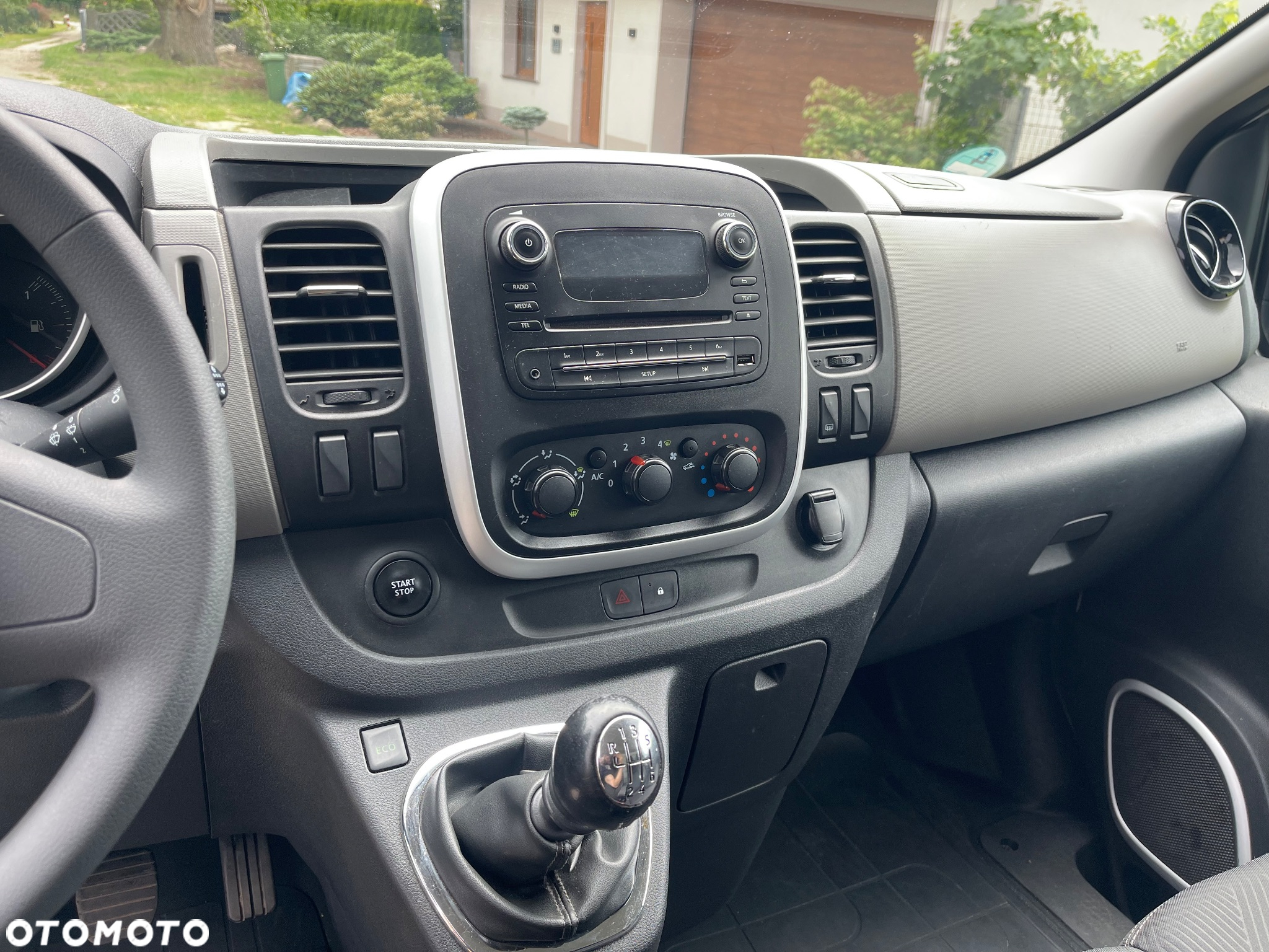 Nissan NV300 - 12