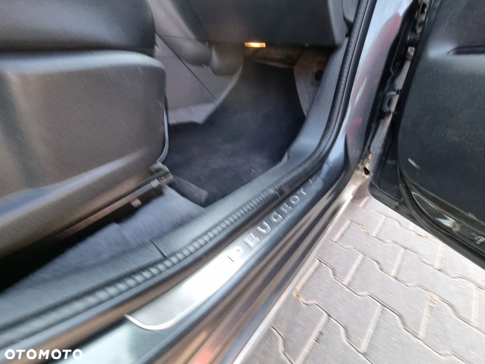 Peugeot 3008 BlueHDi 120 EAT6 Stop & Start Allure - 20