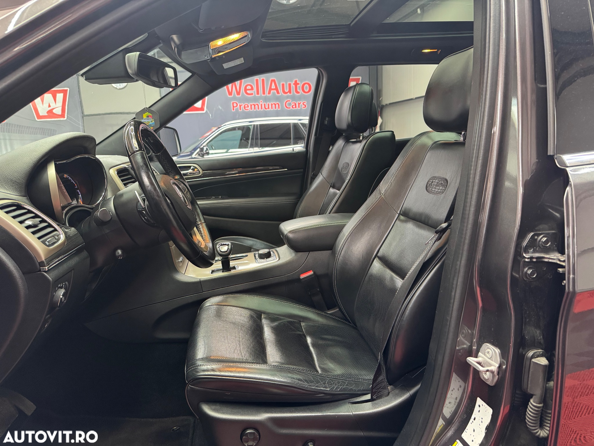 Jeep Grand Cherokee - 9