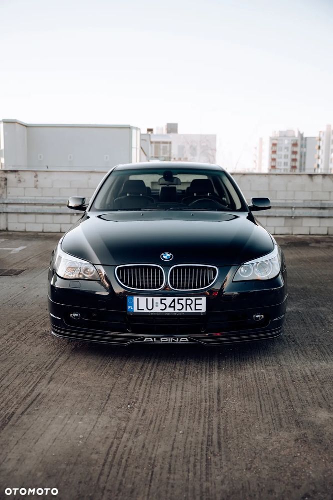 BMW Seria 5 545i - 17