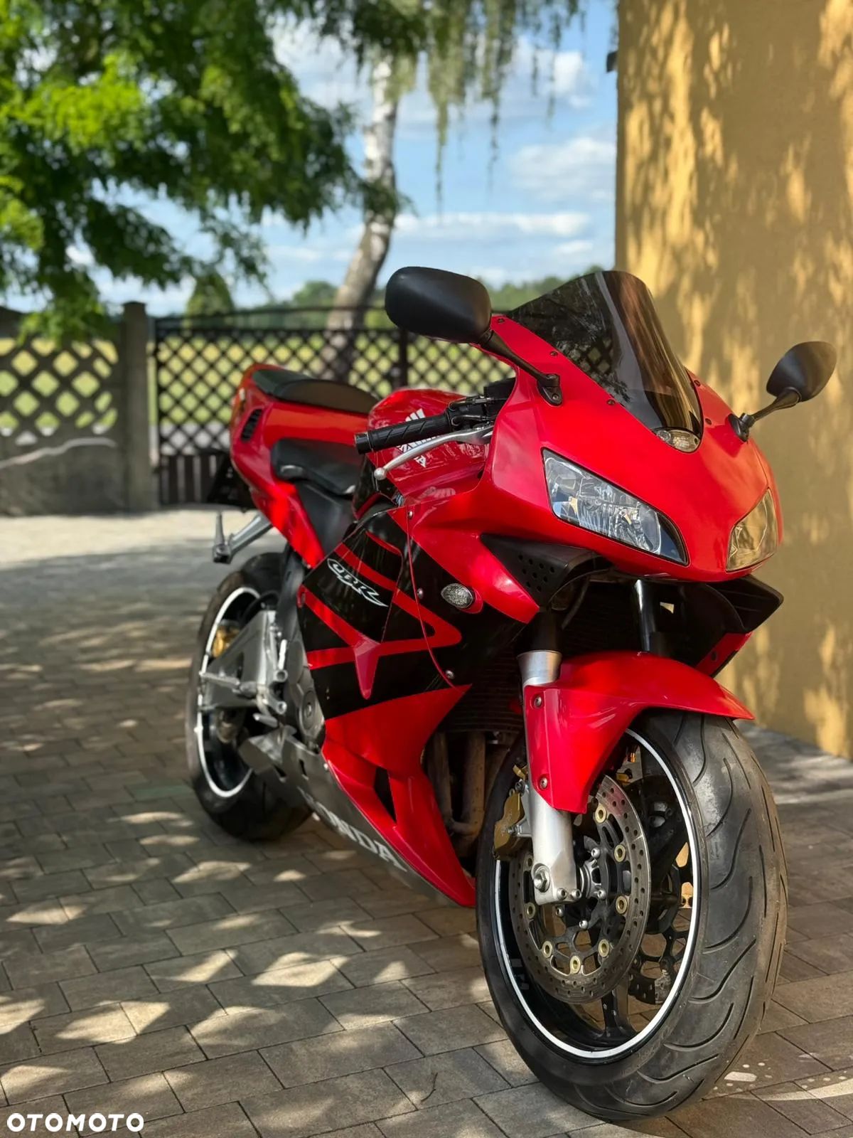 Honda CBR - 1