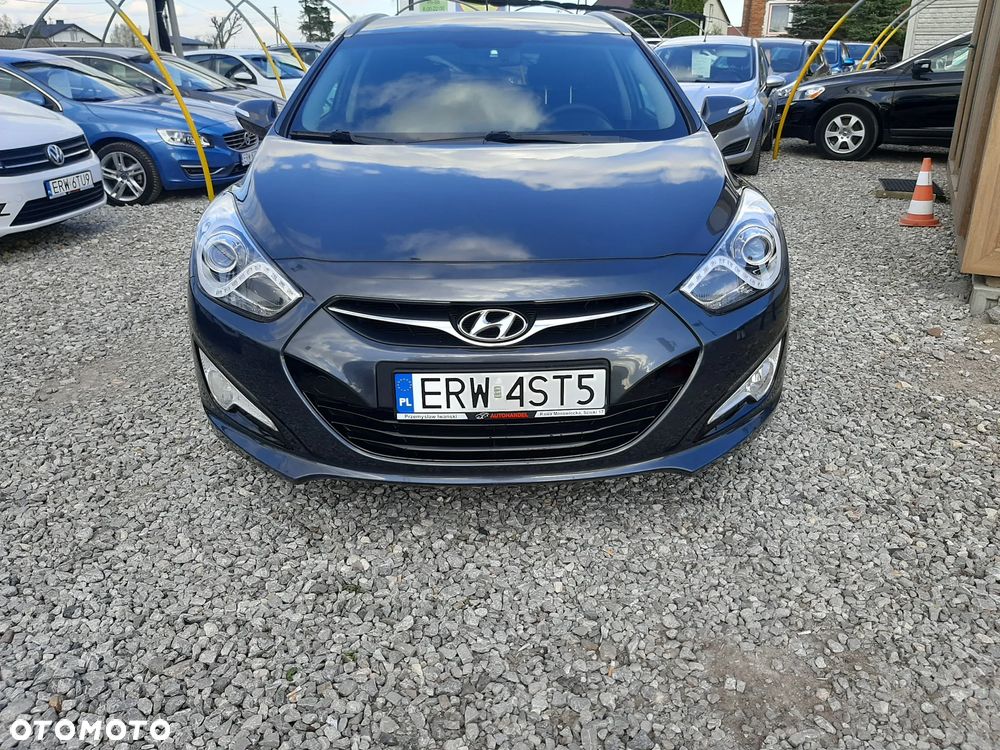 Hyundai i40 Kombi blue 1.6 Family - 6