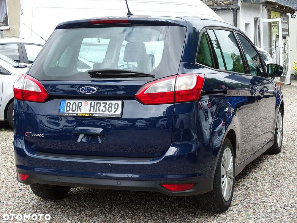 Ford Grand C-MAX - 12