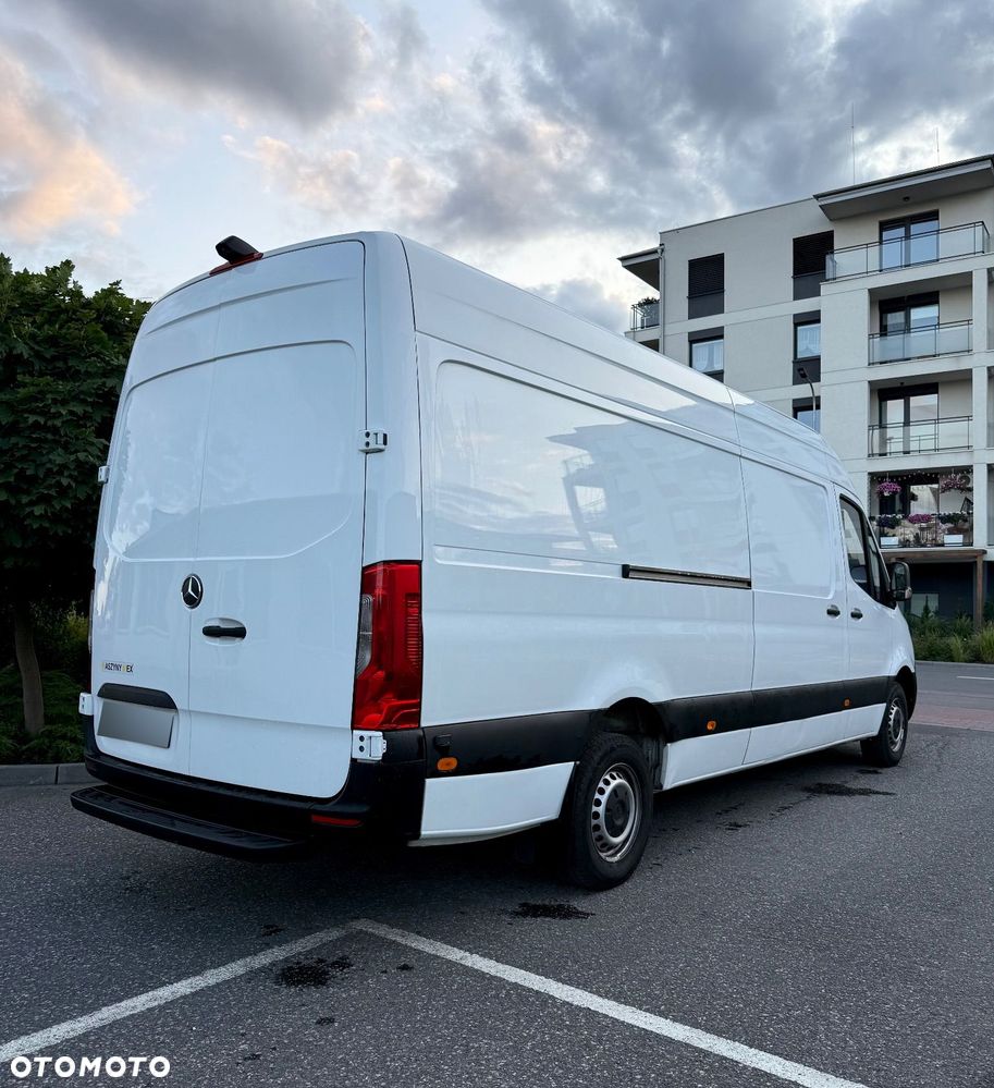 Mercedes-Benz Sprinter - 6