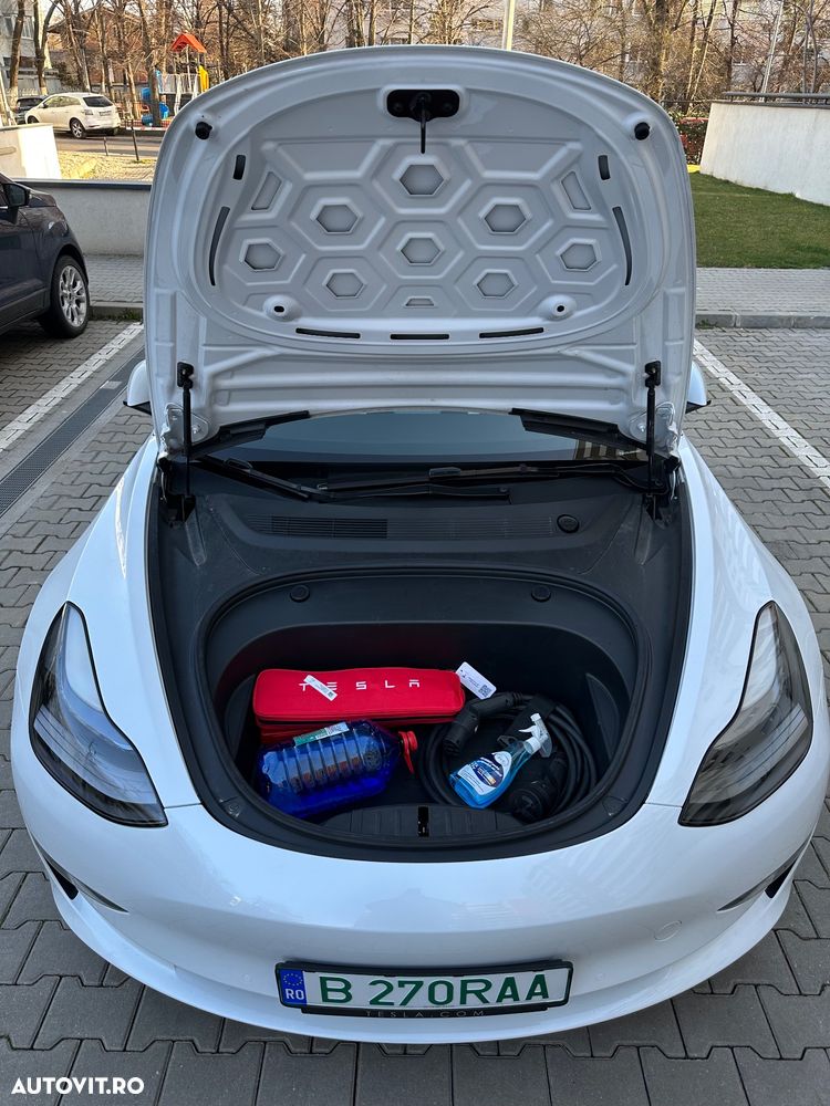 Tesla Model 3 - 18